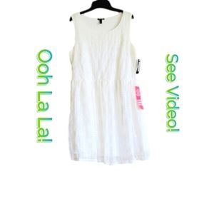 ❤💚💛 See VideoThis OH So Beautiful Dress! New! Off White XL